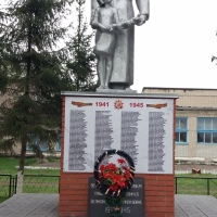 Памятник  воинам, погибшим в ВОВ 1941-1945гг
